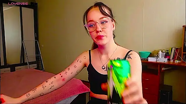 JennyRass online show from January 12, 2026, 11:15 am