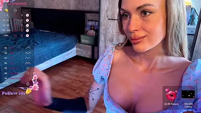 Snapshot of MaryRass chatting on November 11, 2025, 6:02 am MaryRass online show from November 11, 2025, 6:02 am