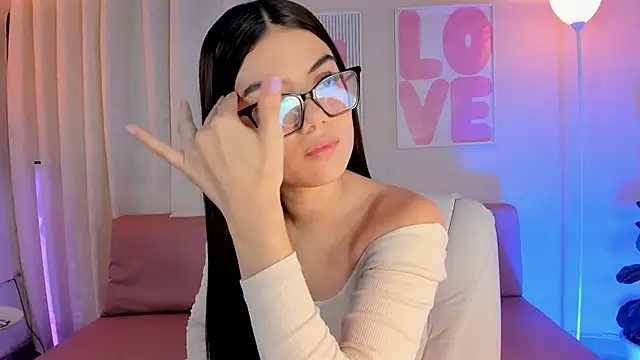 MarianaaDooll online show from April 20, 2026, 12:30 pm