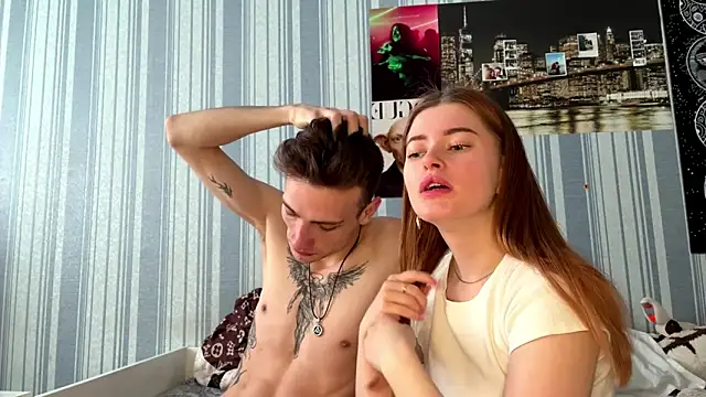 EmiliaCouple online show from March 10, 2026, 7:13 am