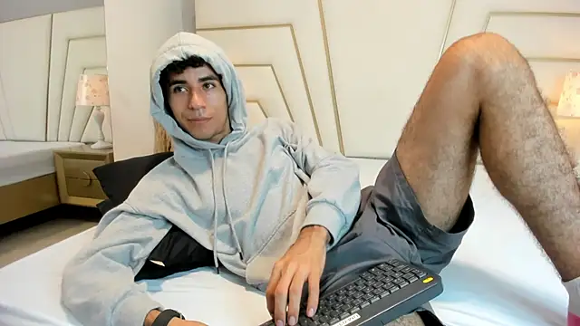 Zahir Ashar online show from October 28, 2025, 11:03 am