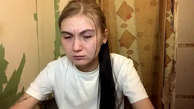 ArianeBhayani online show from October 26, 2025, 9:31 pm