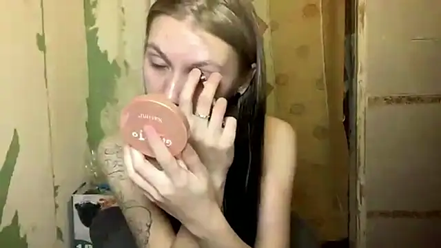 ArianeBhayani online show from October 31, 2025, 9:16 pm