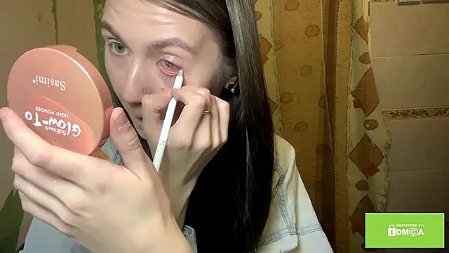 ArianeBhayani online show from November 15, 2025, 9:21 pm