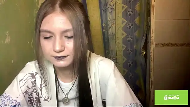 ArianeBhayani online show from November 22, 2025, 9:58 pm