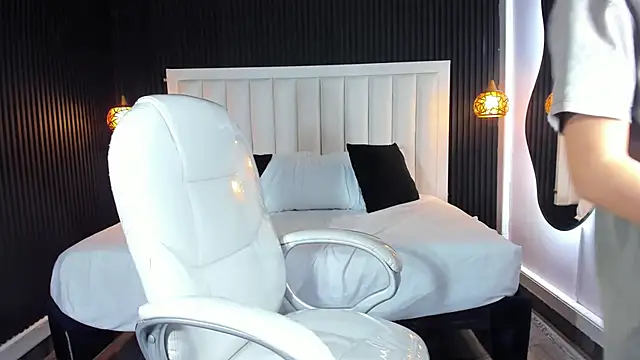 HasleyCarter online show from November 19, 2025, 4:45 am