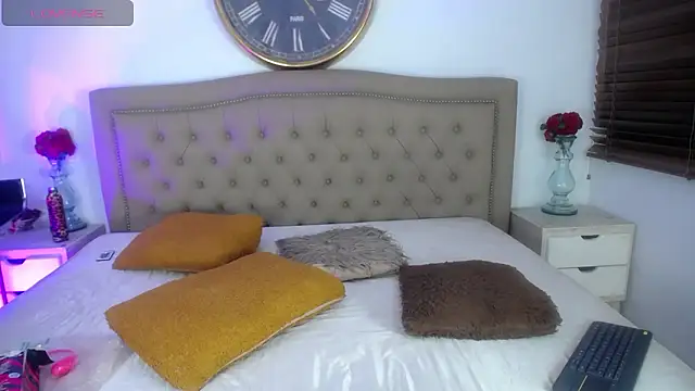 Adara Ferrara online show from February 2, 2026, 4:11 am