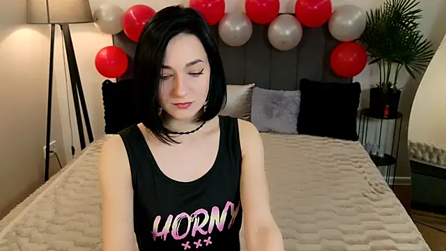 BaileeLynn online show from April 19, 2026, 8:57 am