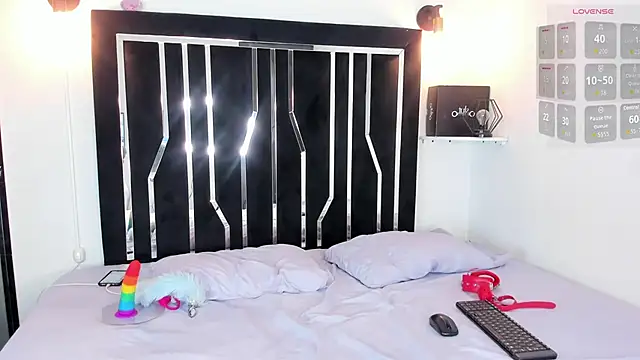 Snapshot of Iam_criss09 chatting on October 27, 2025, 2:10 pm Iam criss09 online show from October 27, 2025, 2:10 pm