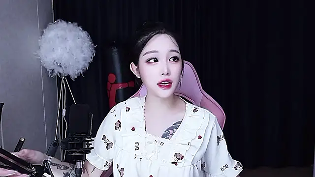 MISA 02 online show from October 20, 2025, 2:06 pm