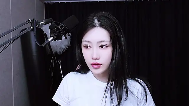 MISA 02 online show from November 14, 2025, 1:43 pm