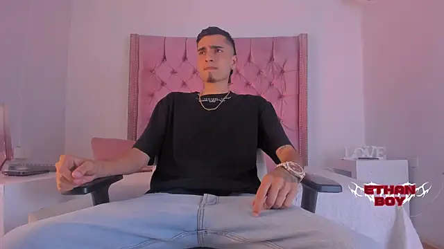 Ethan Boy  online show from October 27, 2025, 8:46 pm