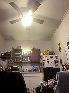 EdNEmSexyBlend online show from October 31, 2025, 11:50 pm