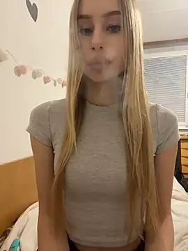 Snapshot of RemyStyles chatting on February 13, 2026, 10:17 pm RemyStyles online show from February 13, 2026, 10:17 pm