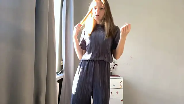  petaI online show from October 22, 2025, 6:02 am