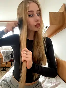 JudithCarly online show from November 26, 2025, 10:27 am