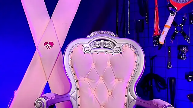 Bela sophie  online show from November 7, 2025, 8:09 pm