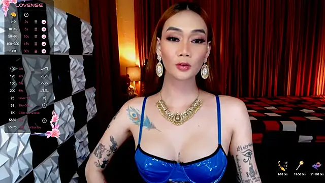 MeatyCockLuna online show from November 6, 2025, 9:32 am