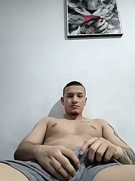 Snapshot of andriu656 chatting on October 10, 2025, 9:58 pm andriu656 online show from October 10, 2025, 9:58 pm