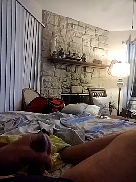 shyguy8569 online show from December 4, 2025, 4:33 am