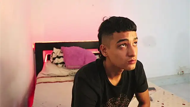 AnyRUSSO online show from December 1, 2025, 10:59 pm