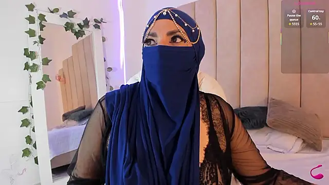  naylaa  online show from January 15, 2026, 3:44 am