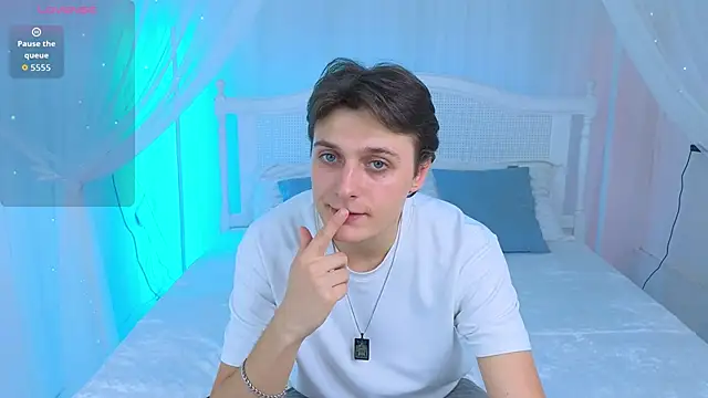 GGimperator  online show from October 31, 2025, 6:20 pm