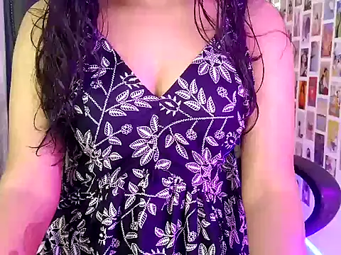 Snapshot of your_Tanu_02 chatting on October 17, 2025, 5:37 pm your Tanu 02 online show from October 17, 2025, 5:37 pm