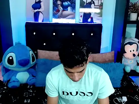 x Aaron x online show from October 18, 2025, 4:26 am