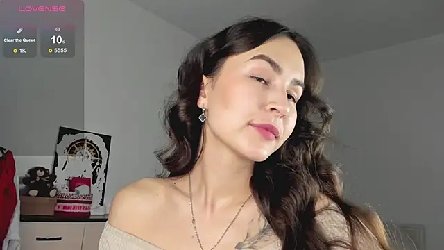 LionKierra online show from November 27, 2025, 4:03 am