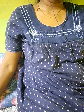 Snapshot of tamil_kanaka chatting on June 14, 2026, 2:24 am tamil kanaka online show from June 14, 2026, 2:24 am