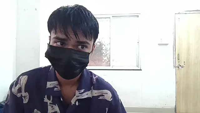 Snapshot of lil-twink19 chatting on November 24, 2025, 4:45 am lil-twink19 online show from November 24, 2025, 4:45 am