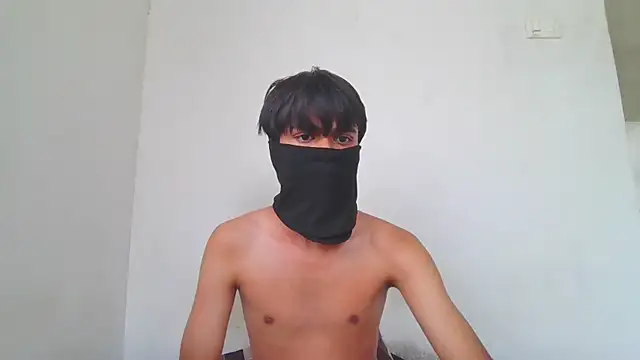 Snapshot of lil-twink19 chatting on May 19, 2026, 9:37 am lil-twink19 online show from May 19, 2026, 9:37 am