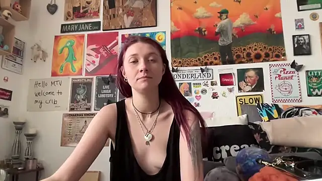 Snapshot of PauliinaBlue chatting on October 15, 2025, 8:58 am PauliinaBlue online show from October 15, 2025, 8:58 am