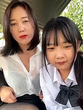 xiaoxue7788 online show from October 16, 2025, 5:19 am