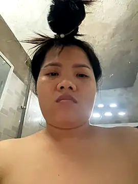 Snapshot of anne_baby2k chatting on December 3, 2025, 9:18 am anne baby2k online show from December 3, 2025, 9:18 am