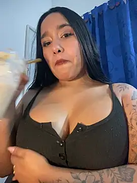 Snapshot of mis-violetha chatting on June 29, 2026, 3:46 am mis-violetha online show from June 29, 2026, 3:46 am