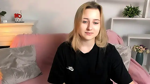 Lulu   Moon online show from March 20, 2026, 8:57 pm