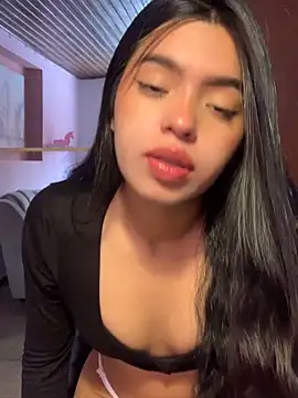 Snapshot of LunaMoore_Pink chatting on October 30, 2025, 12:39 pm LunaMoore Pink online show from October 30, 2025, 12:39 pm