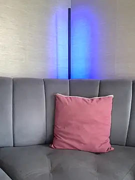 Snapshot of LunaMoore_Pink chatting on November 8, 2025, 12:49 pm LunaMoore Pink online show from November 8, 2025, 12:49 pm