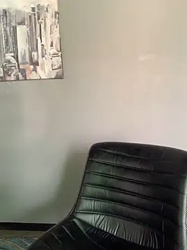 LunaMoore Pink online show from December 20, 2025, 12:45 pm