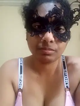 Expose Queen online show from March 27, 2026, 5:57 am