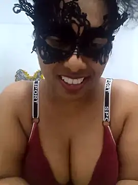Snapshot of Expose_Queen chatting on July 9, 2026, 6:34 pm Expose Queen online show from July 9, 2026, 6:34 pm