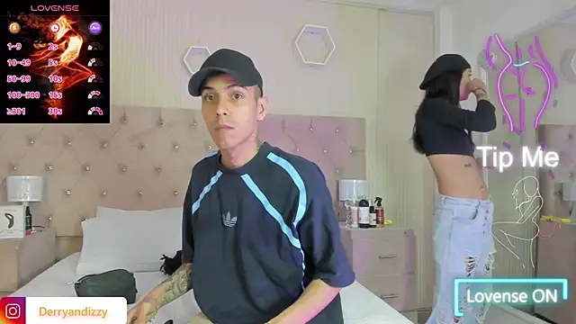 DerryAndIzzy online show from November 7, 2025, 4:56 am