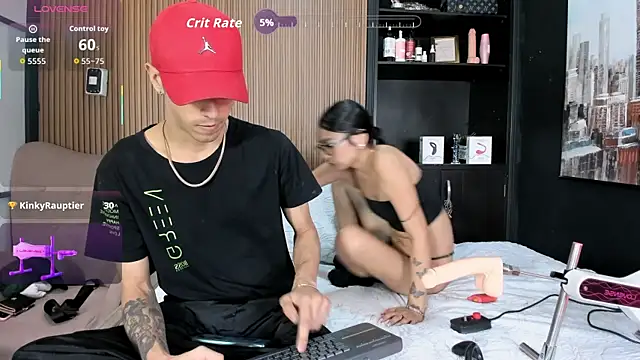 DerryAndIzzy online show from November 24, 2025, 9:36 pm