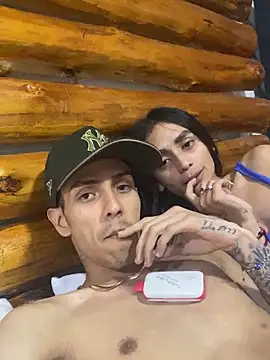 DerryAndIzzy online show from January 6, 2026, 5:22 am