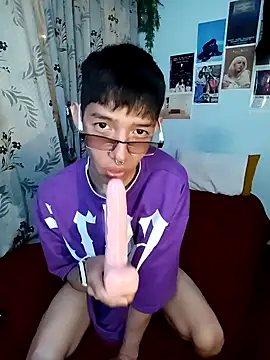 heyy noah11 online show from October 18, 2025, 1:08 am