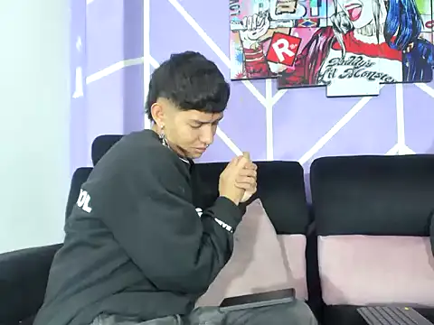 heyy noah11 online show from April 16, 2026, 1:12 pm