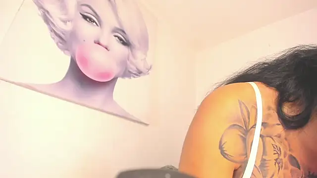 BiancaValentinna online show from November 6, 2025, 12:22 am