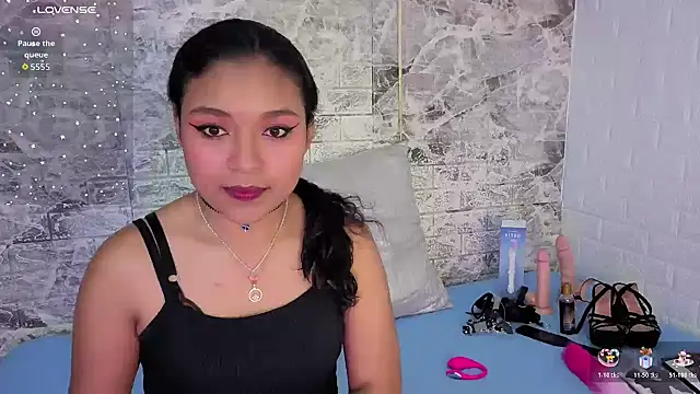 taylorexotic online show from November 3, 2025, 3:08 am